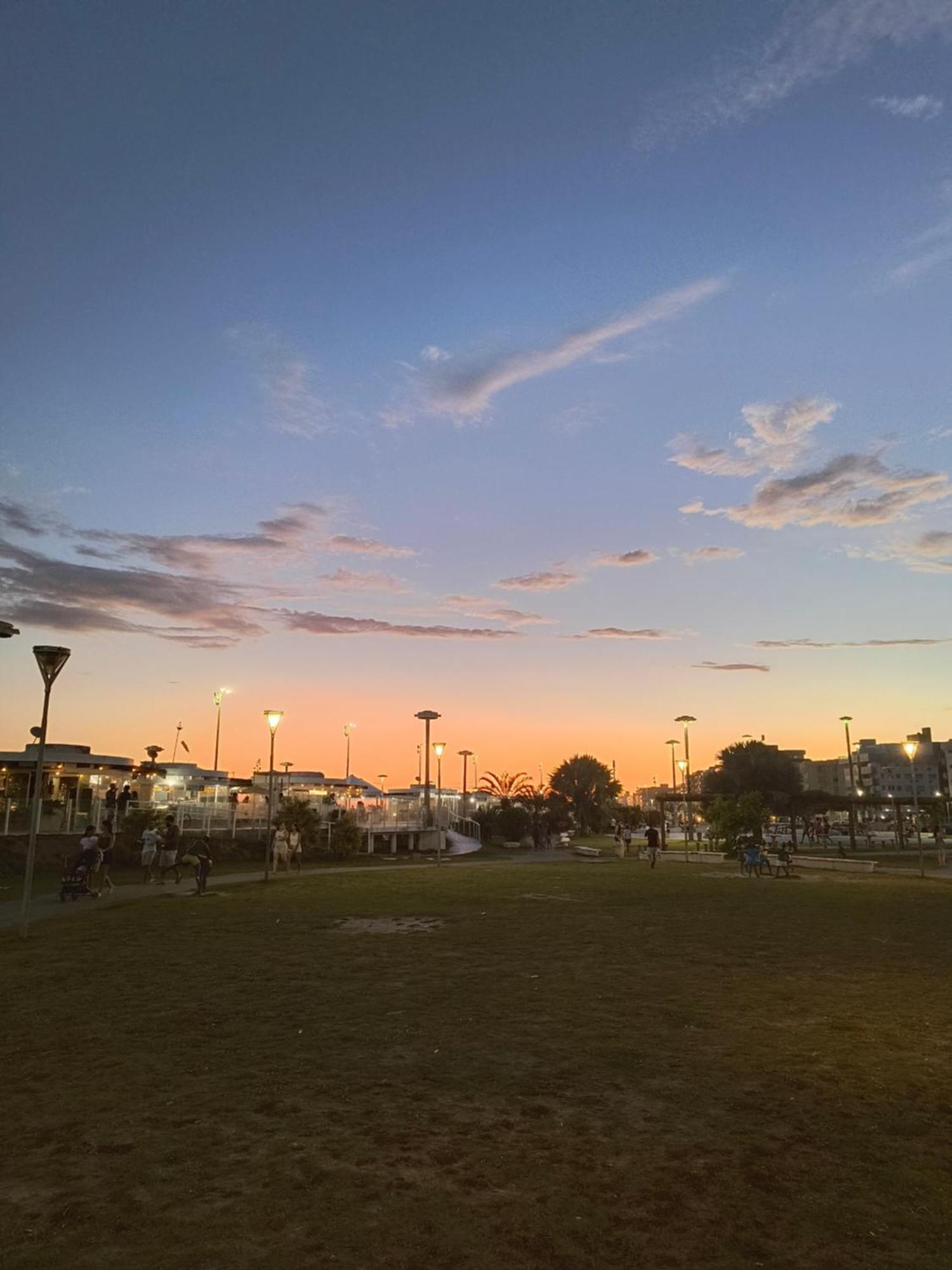 דירות Apartamento Com Vista Para Praia Do Forte Em קאבו פריו מראה חיצוני תמונה
